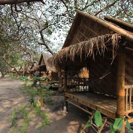 Chalee Tropicana Bungalow Koh Phayam Rom bilde